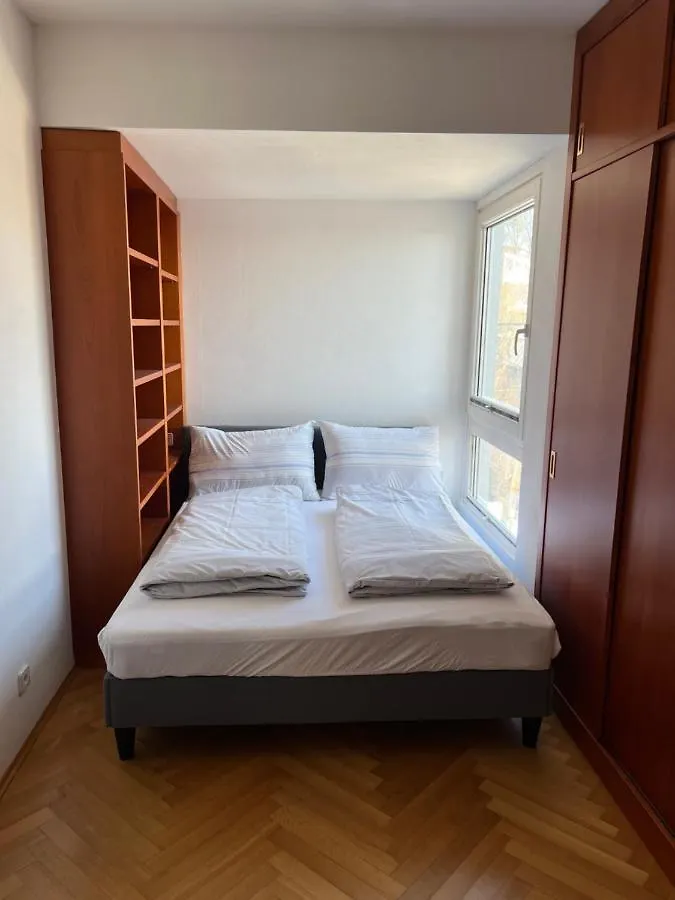 Apartment Mit Blick Uber Wien 1160  Vienna
